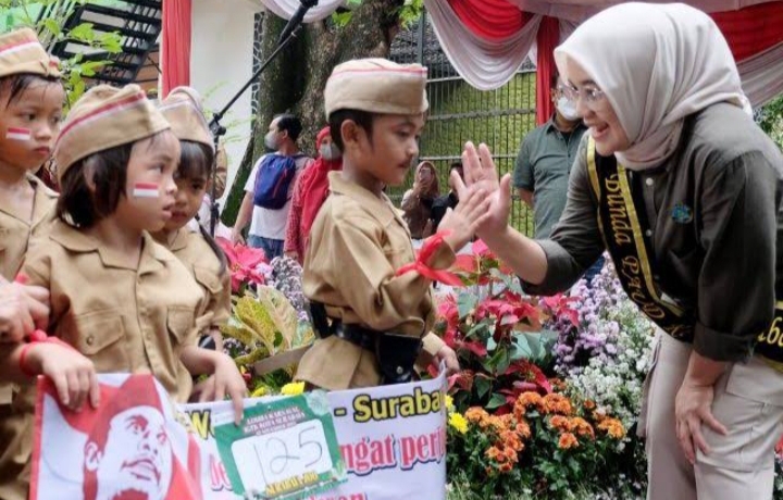 PAUD Surabaya Gelar Karnaval Dalam Memperingati Hari Pahlawan