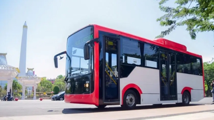 Bus Listrik Surabaya Berhenti Beroperasi