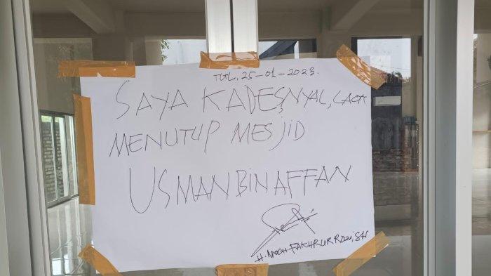 Masjid Usman Bin Affan yang ditutup dan disegel di Kemacatan Kota Kabupaten Pamekasan Madura