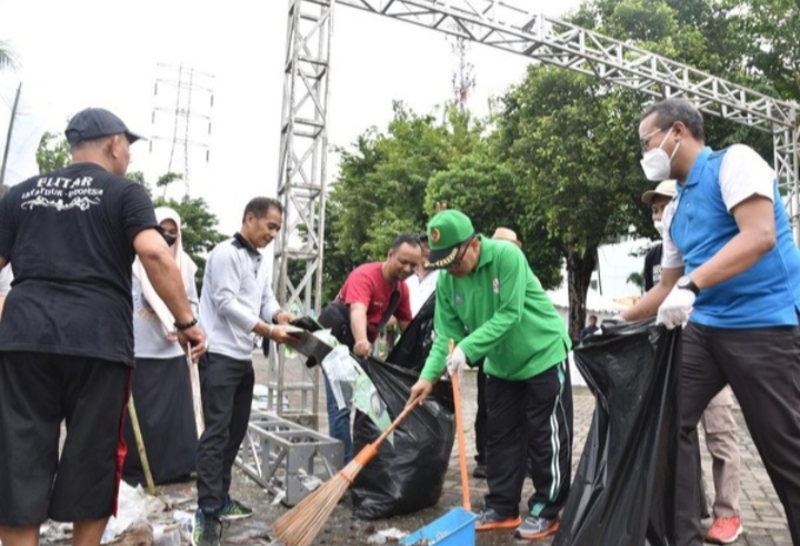 Puncak Seabad NU Sisakan 600 Ton Sampah