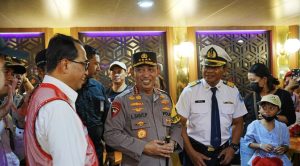 Kapolri Tinjau Pelabuhan Tanjung Perak Pastikan Pemudik Mendapatkan Layanan Terbaik