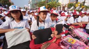 Peringati Hardiknas, Pelajar Madiun Dapatkan Laptop Gratis