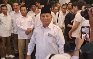 Prabowo Puji Kinerja Jokowi Di Depan Santri Amanatul Ummah