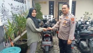 Pemudik Titipkan Motor di Kantor Polisi Sidoarjo