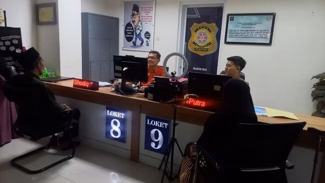 layanan di kantor imigrasi tanjung perak 169