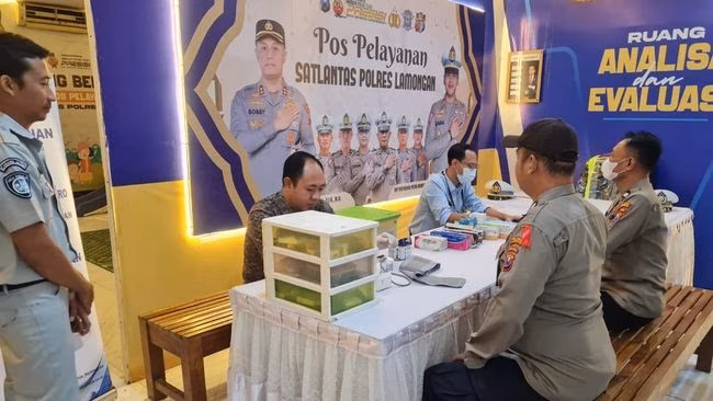 Pos Pengaman Lamongan Sediakan Kopi hingga Layanan Pijat untuk Pemudik