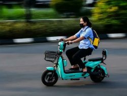 Polisi Ingatkan Warga Bangkalan Tak Gunakan Sepeda Listrik di Jalan Raya