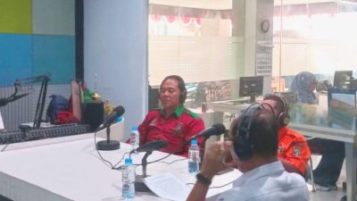 Kerja Ekstra DLH Kota Surabaya, Rawat Taman di Musim Kemarau