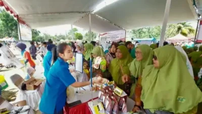 Muslimat NU Malang Serbu Gelaran Pasar Murah