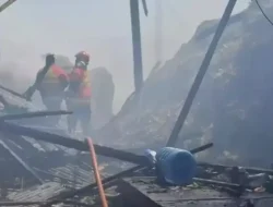 Pabrik Gula di Tulungagung Terbakar, Diduga Akibat Percikan Pembakaran Sampah