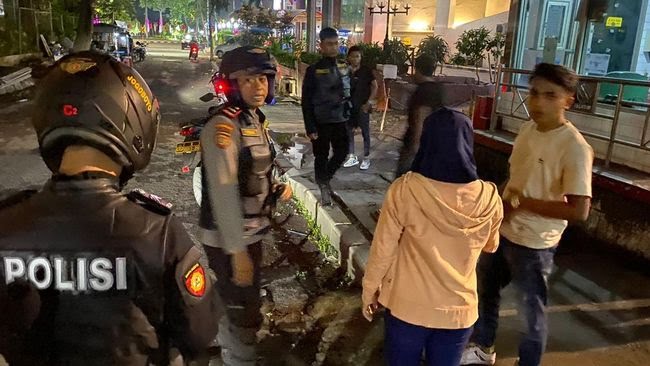 patroli polrestabes surabaya gagalkan tawuran dan aksi balap liar pemuda 1 169