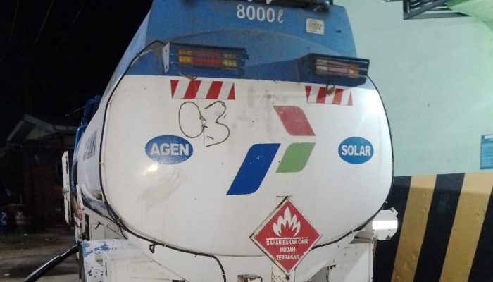 BBM Diduga Tercampur! Listrik Padam & Motor Mogok Massal di Kangean