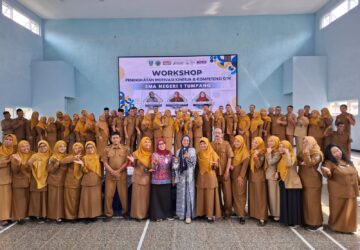 Kacabdin Pendidikan Kabupaten Malang Apresiasi Workshop Peningkatan Kompetensi GTK di SMAN 1 Tumpang