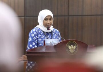 Dosen Unair Mengaku Digaji Rp2,6 Juta, Eks Rektor: Total Penghasilan Capai Rp15-16,5 Juta per Bulan