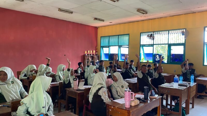 Mahasiswa UTM Uji AR untuk Kaji Kemampuan Memori Siswa Pelajari Struktur Bumi